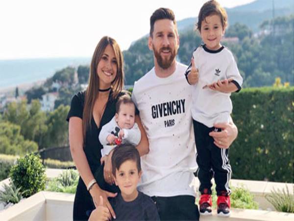Con của Messi gồm những ai? Metao cậu con trai Messi siêu quậy