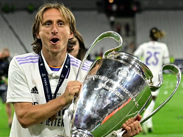 Tin Real Madrid 30/5: Modric gia hạn với Real Madrid