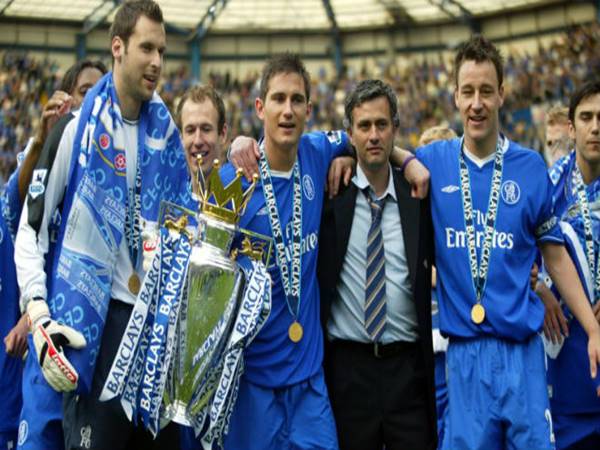 Chelsea vô địch Ngoại Hạng Anh mùa giải 2004–05