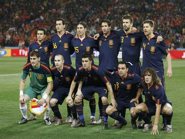 Hàng tiền vệ trong đội hình Tây Ban Nha vô địch World Cup 2010