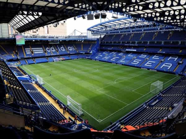 Kích thước sân bóng đá Ngoại hạng Anh theo luật FIFA