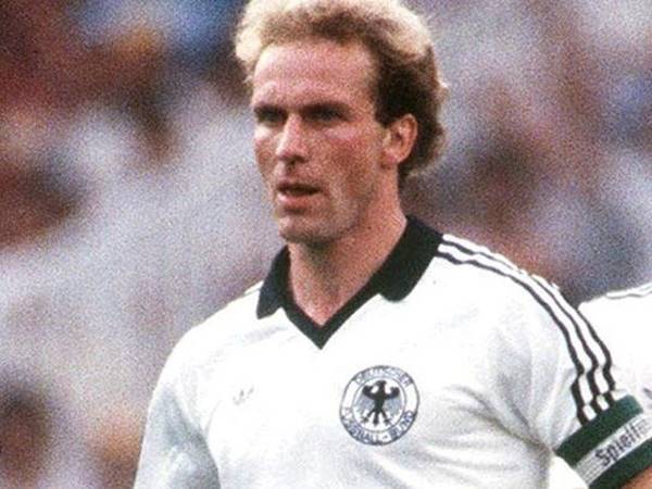 Karl-Heinz Rummenigge – Tiền đạo ưu tú