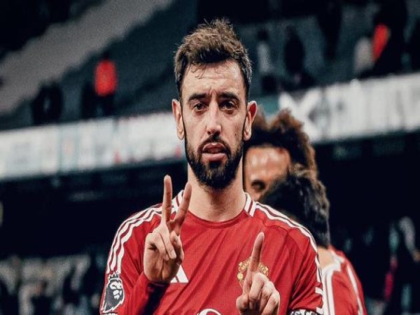 Vì sao Bruno Fernandes chọn ở lại MU?