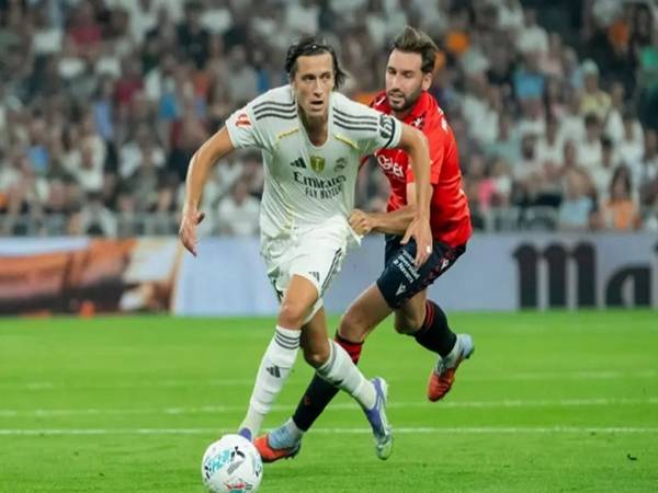 Carreras là ai? Cầu thủ đá hậu vệ trái tại Real Madrid