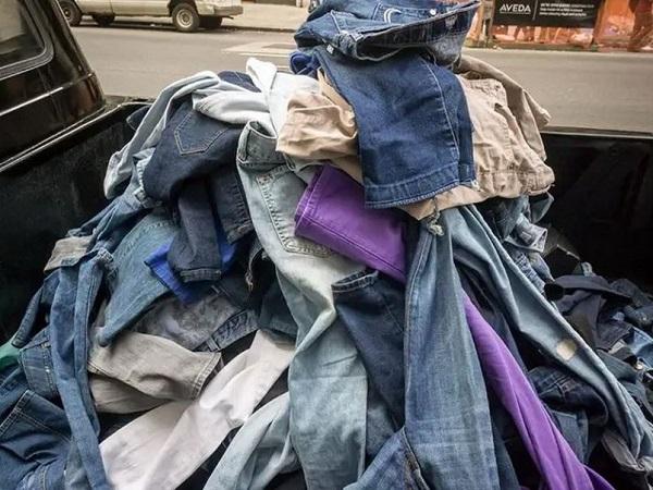 Nằm mơ thấy quần áo cũ phản ánh vận hạn sắp tới như nào?