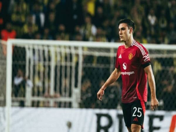 Tin MU: Chia tay Manuel Ugarte là vô cùng cần thiết