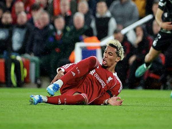 Những chấn thương Hugo Ekitike từng gặp phải