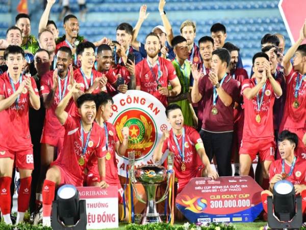 Bóng đá VN: CAHN có thể vô địch V.League sớm 4 vòng